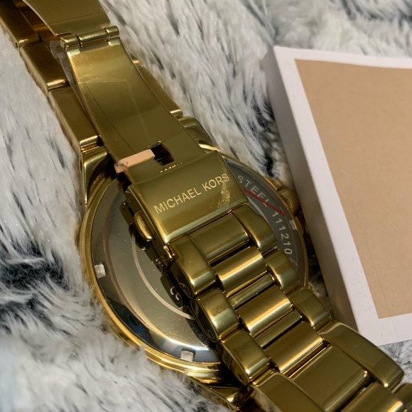 Michael Kors Watch - Picture 3 of 3